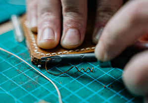 Leder kanten sauber bearbeiten