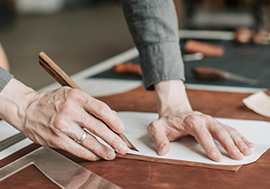 Leder richtig schneiden - Skalpell