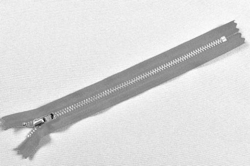 YKK-Metall-Reißverschluss - nicht teilbar - 12 cm Hellgrau